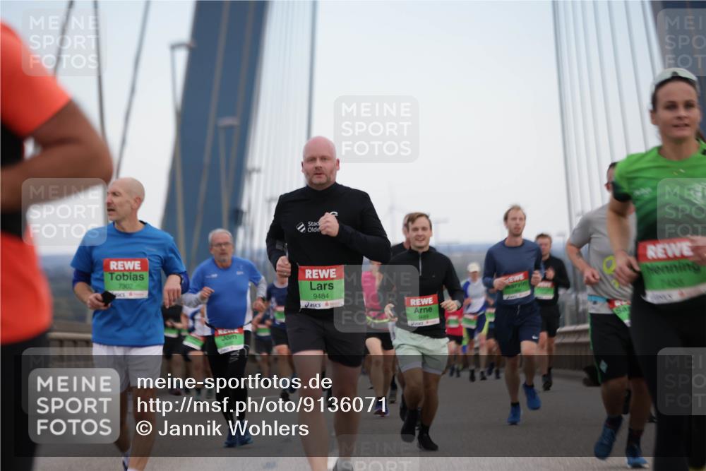 03.10.2025 - Köhlbrandbrückenlauf Jannik Wohlers http://msf.ph/oto/9136071 03.10.2025 15:24:29 Position 1 7302, 36, 9484, 9489 meine-sportfotos.de