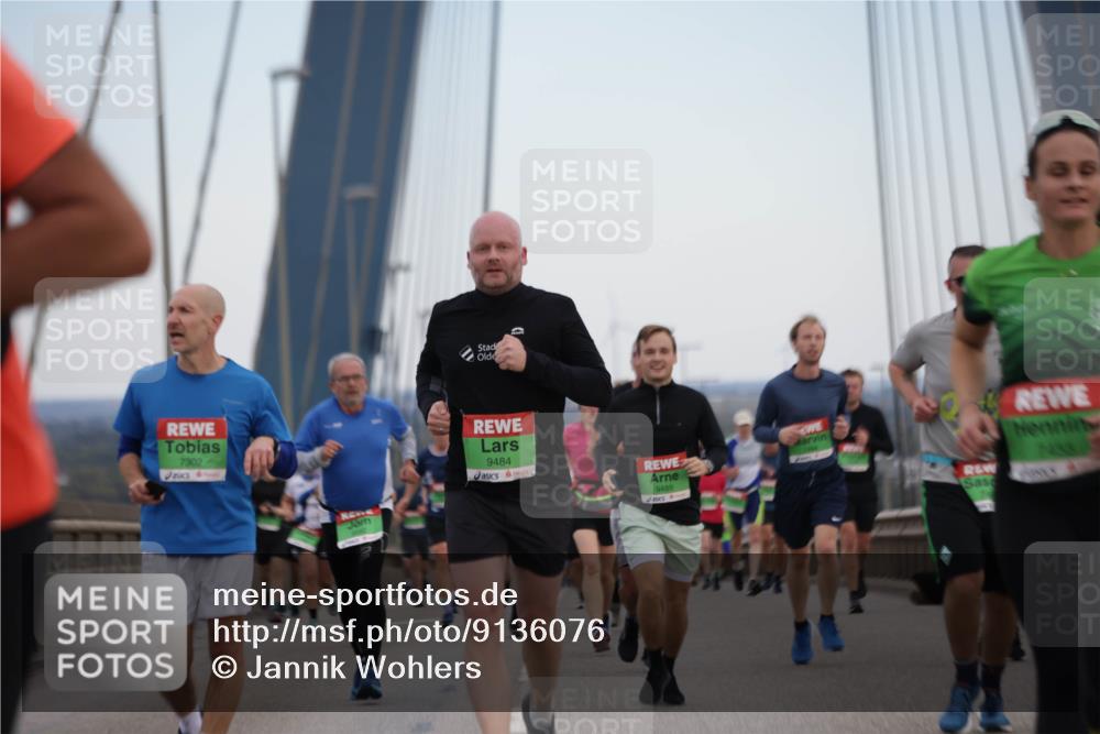 03.10.2025 - Köhlbrandbrückenlauf Jannik Wohlers http://msf.ph/oto/9136076 03.10.2025 15:24:29 Position 1 7302, 9484, 9489 meine-sportfotos.de