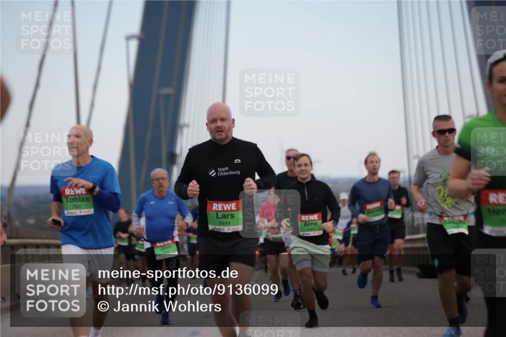 03.10.2025 - Köhlbrandbrückenlauf Jannik Wohlers http://msf.ph/oto/9136099 03.10.2025 15:24:30 Position 1 7302, 9484, 9489 meine-sportfotos.de