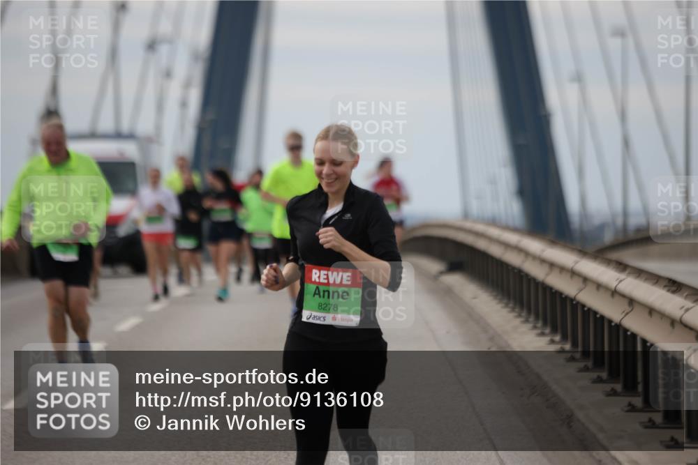 03.10.2025 - Köhlbrandbrückenlauf Jannik Wohlers http://msf.ph/oto/9136108 03.10.2025 16:06:53 Position 1 8278 meine-sportfotos.de