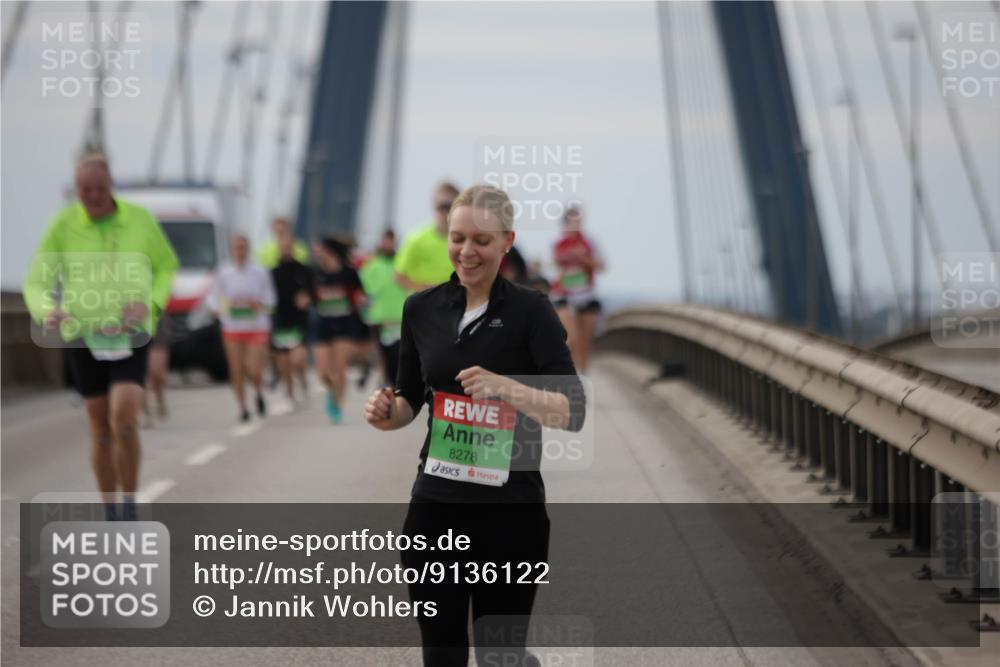 03.10.2025 - Köhlbrandbrückenlauf Jannik Wohlers http://msf.ph/oto/9136122 03.10.2025 16:06:54 Position 1 8278 meine-sportfotos.de