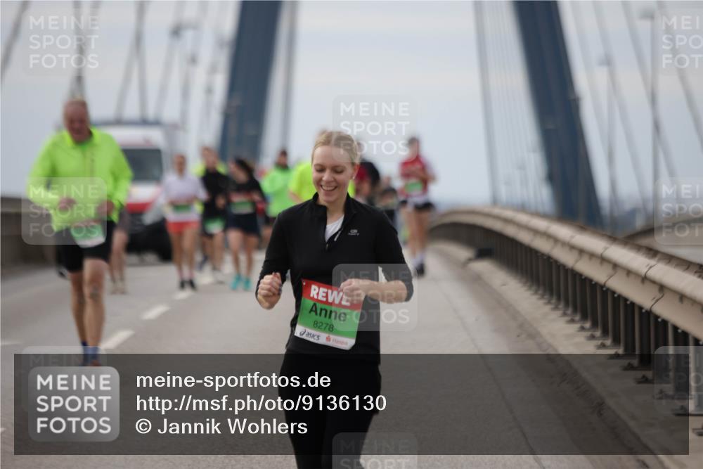 03.10.2025 - Köhlbrandbrückenlauf Jannik Wohlers http://msf.ph/oto/9136130 03.10.2025 16:06:54 Position 1 8278 meine-sportfotos.de