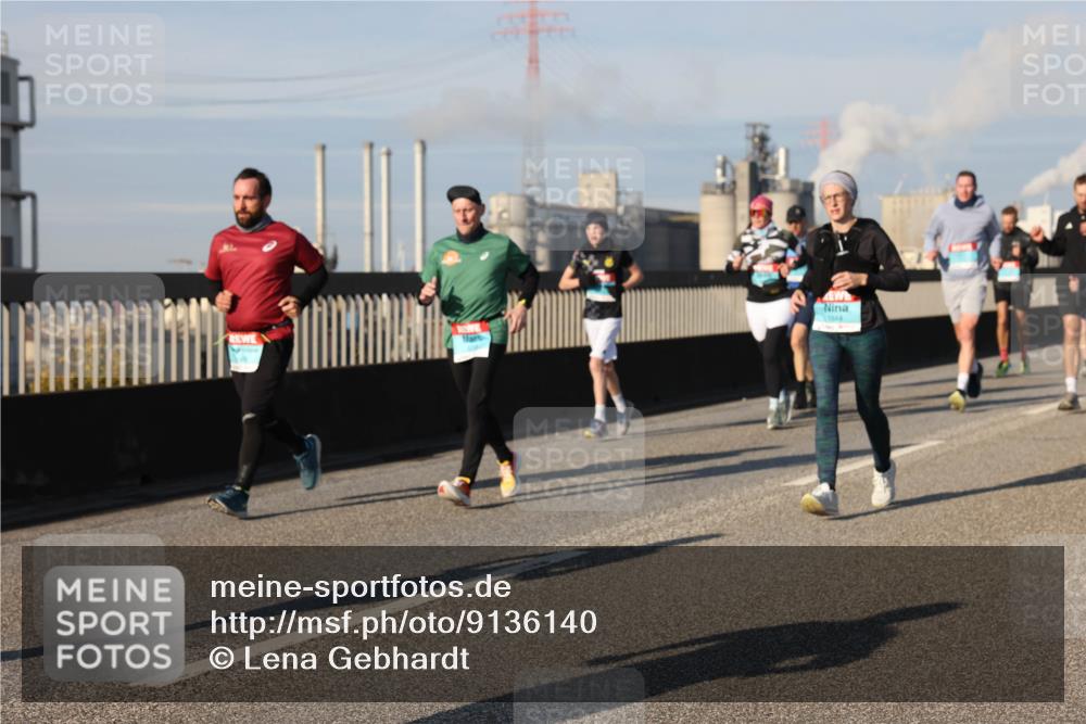 03.10.2025 - Köhlbrandbrückenlauf Lena Gebhardt http://msf.ph/oto/9136140 03.10.2025 09:54:04 Position 2 1844 meine-sportfotos.de