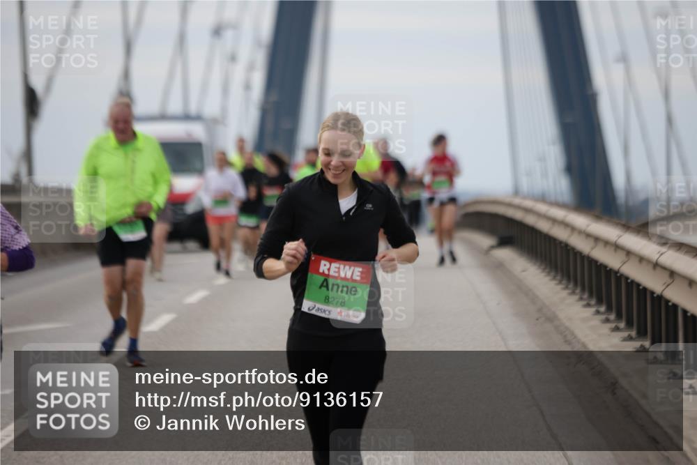 03.10.2025 - Köhlbrandbrückenlauf Jannik Wohlers http://msf.ph/oto/9136157 03.10.2025 16:06:54 Position 1 8278 meine-sportfotos.de