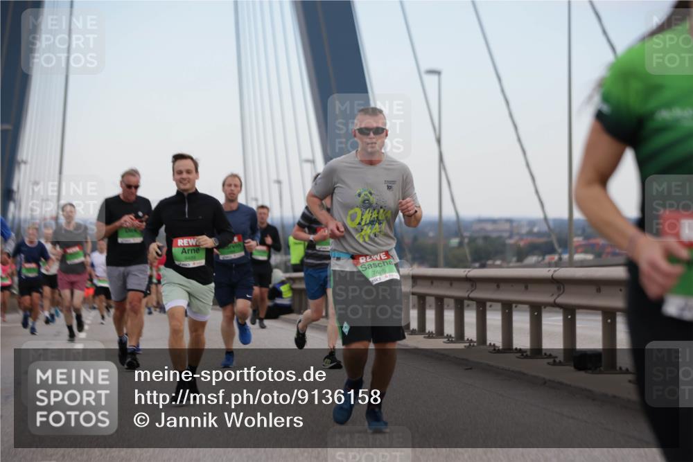 03.10.2025 - Köhlbrandbrückenlauf Jannik Wohlers http://msf.ph/oto/9136158 03.10.2025 15:24:31 Position 1 9489, 7485, 10 meine-sportfotos.de