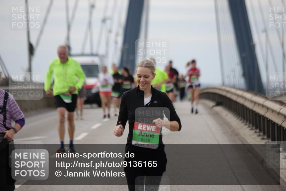 03.10.2025 - Köhlbrandbrückenlauf Jannik Wohlers http://msf.ph/oto/9136165 03.10.2025 16:06:54 Position 1 8278 meine-sportfotos.de