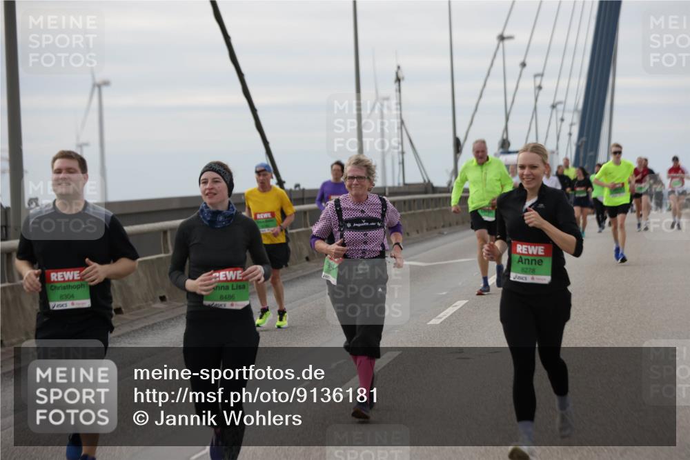 03.10.2025 - Köhlbrandbrückenlauf Jannik Wohlers http://msf.ph/oto/9136181 03.10.2025 16:06:55 Position 1 8304, 8486, 8278 meine-sportfotos.de