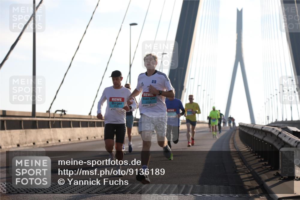 03.10.2025 - Köhlbrandbrückenlauf Yannick Fuchs http://msf.ph/oto/9136189 03.10.2025 08:20:01 Position 2 2176, 3154 meine-sportfotos.de