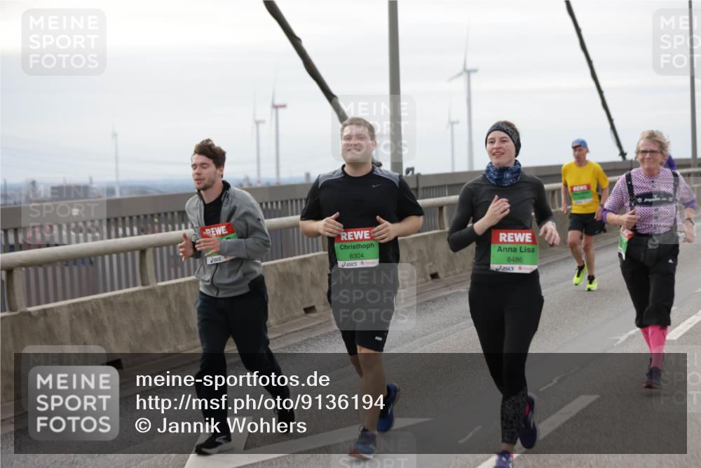 03.10.2025 - Köhlbrandbrückenlauf Jannik Wohlers http://msf.ph/oto/9136194 03.10.2025 16:06:56 Position 1 8304, 8486 meine-sportfotos.de