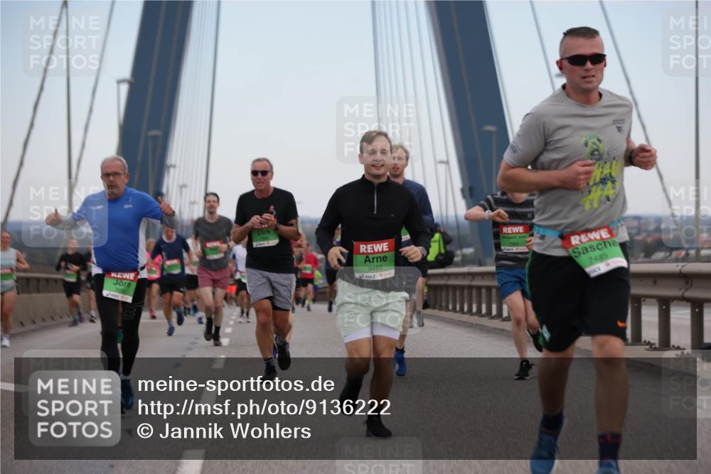 03.10.2025 - Köhlbrandbrückenlauf Jannik Wohlers http://msf.ph/oto/9136222 03.10.2025 15:24:33 Position 1 9489, 7485 meine-sportfotos.de