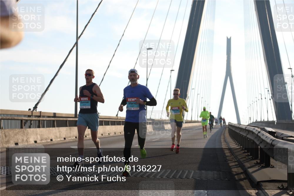 03.10.2025 - Köhlbrandbrückenlauf Yannick Fuchs http://msf.ph/oto/9136227 03.10.2025 08:20:03 Position 2 1017, 1057 meine-sportfotos.de
