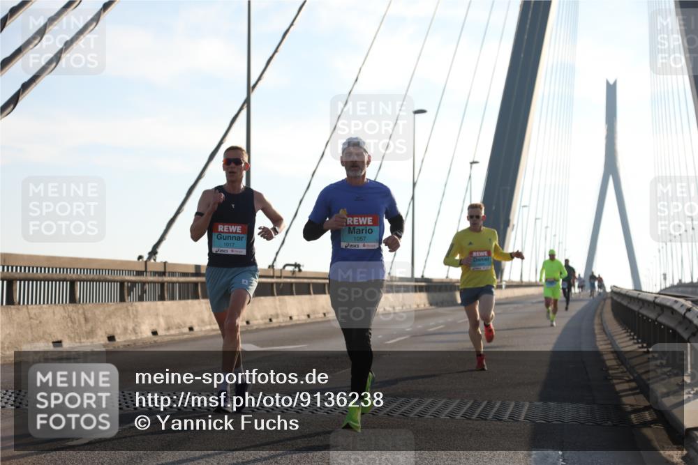 03.10.2025 - Köhlbrandbrückenlauf Yannick Fuchs http://msf.ph/oto/9136238 03.10.2025 08:20:03 Position 2 1017, 1057 meine-sportfotos.de