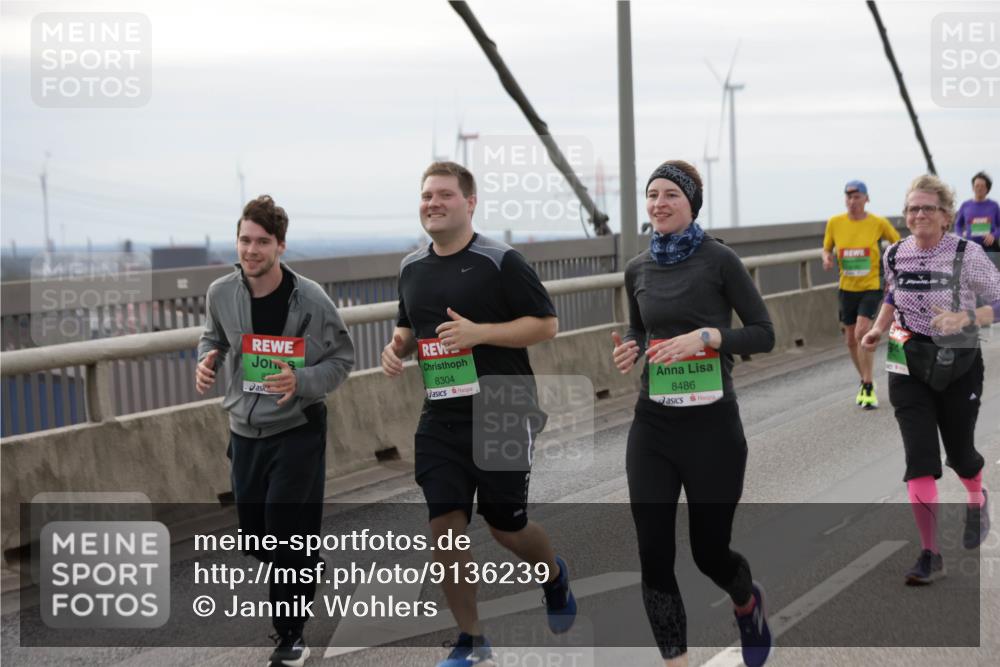 03.10.2025 - Köhlbrandbrückenlauf Jannik Wohlers http://msf.ph/oto/9136239 03.10.2025 16:06:56 Position 1 8304, 8486 meine-sportfotos.de