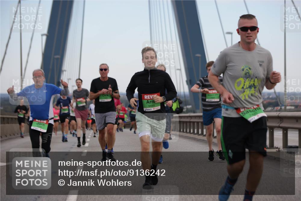 03.10.2025 - Köhlbrandbrückenlauf Jannik Wohlers http://msf.ph/oto/9136242 03.10.2025 15:24:33 Position 1 9489, 7560, 7485 meine-sportfotos.de