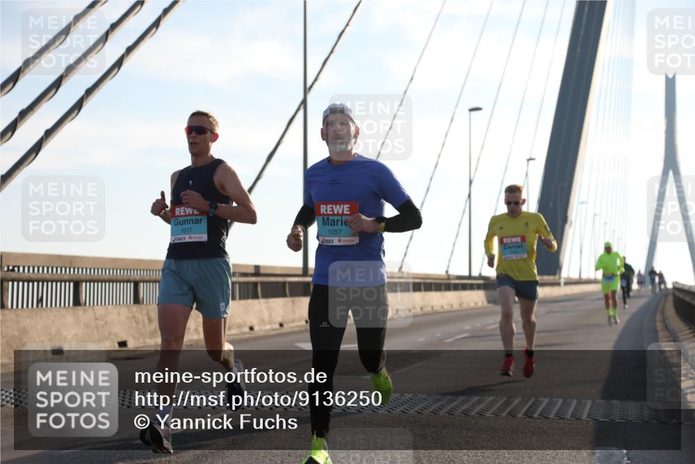 03.10.2025 - Köhlbrandbrückenlauf Yannick Fuchs http://msf.ph/oto/9136250 03.10.2025 08:20:03 Position 2 1017, 1057 meine-sportfotos.de