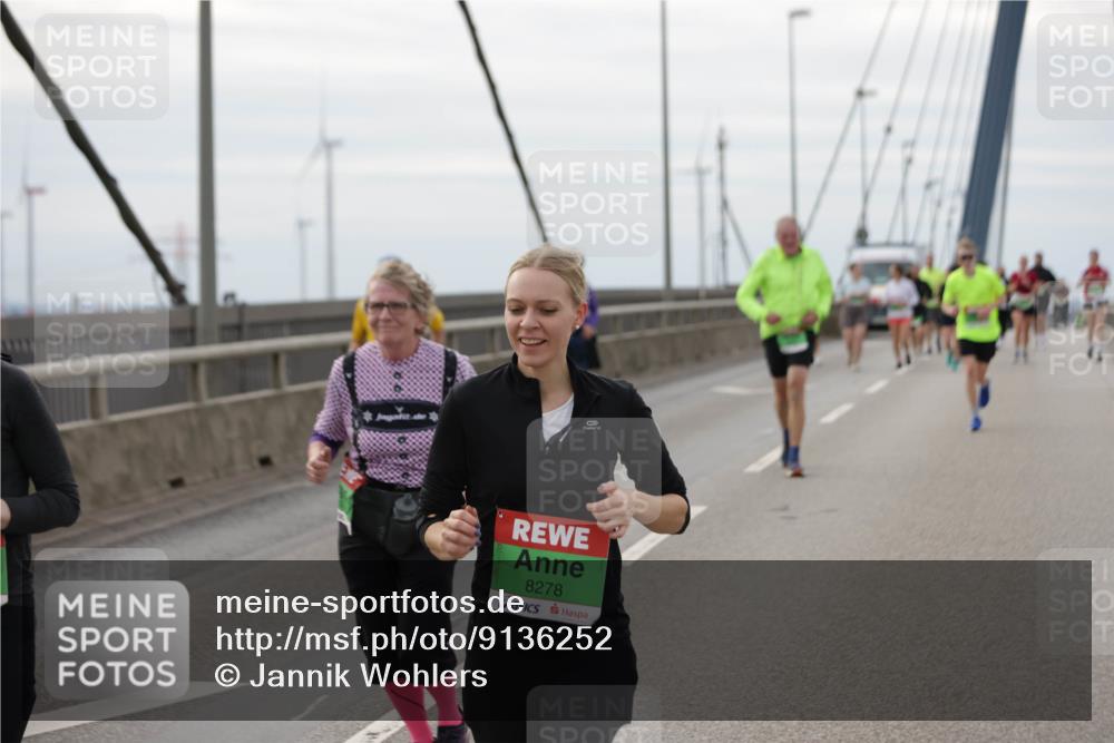 03.10.2025 - Köhlbrandbrückenlauf Jannik Wohlers http://msf.ph/oto/9136252 03.10.2025 16:06:57 Position 1 8278 meine-sportfotos.de