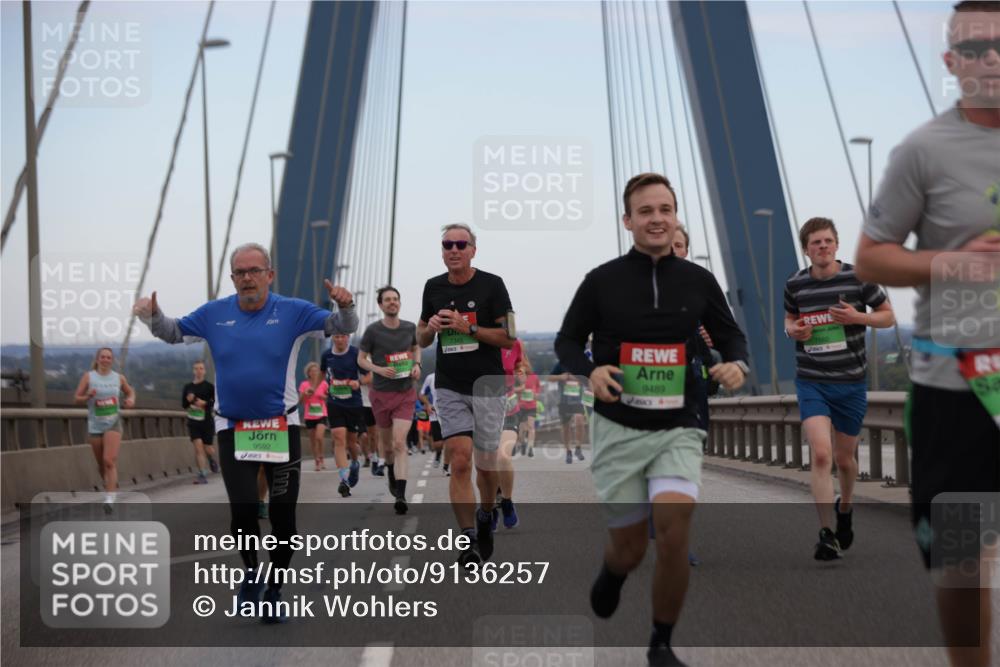 03.10.2025 - Köhlbrandbrückenlauf Jannik Wohlers http://msf.ph/oto/9136257 03.10.2025 15:24:33 Position 1 9592, 9489 meine-sportfotos.de