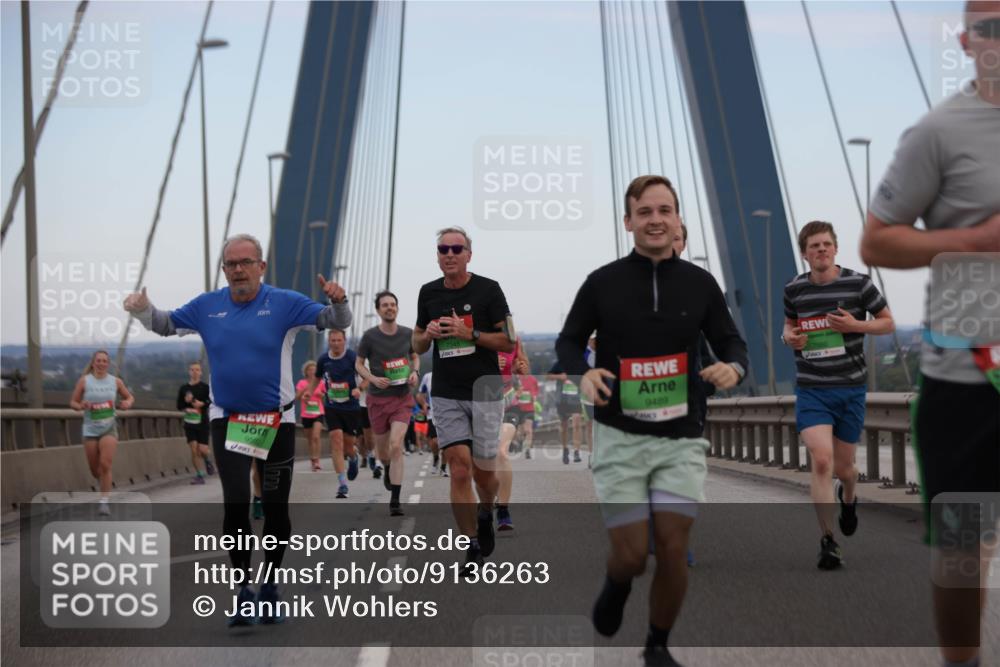 03.10.2025 - Köhlbrandbrückenlauf Jannik Wohlers http://msf.ph/oto/9136263 03.10.2025 15:24:33 Position 1 9592, 9489 meine-sportfotos.de