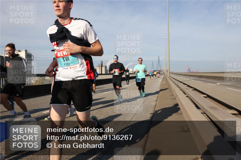 03.10.2025 - Köhlbrandbrückenlauf Lena Gebhardt http://msf.ph/oto/9136267 03.10.2025 09:54:08 Position 2 1151 meine-sportfotos.de