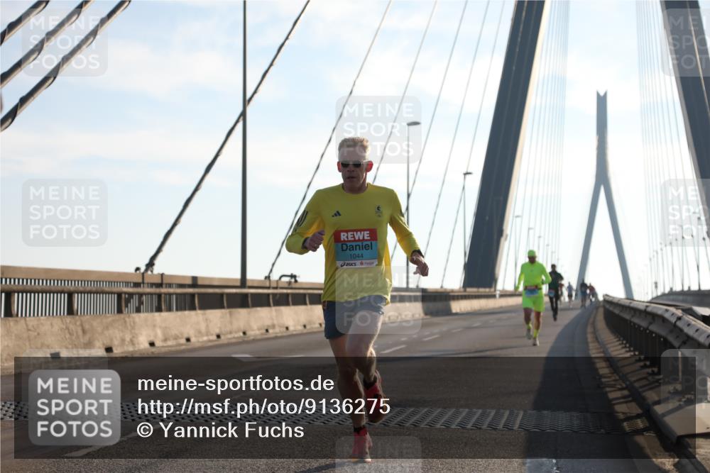 03.10.2025 - Köhlbrandbrückenlauf Yannick Fuchs http://msf.ph/oto/9136275 03.10.2025 08:20:04 Position 2 1044 meine-sportfotos.de