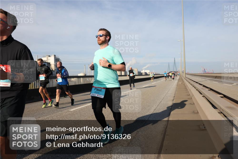 03.10.2025 - Köhlbrandbrückenlauf Lena Gebhardt http://msf.ph/oto/9136326 03.10.2025 09:54:10 Position 2 2077 meine-sportfotos.de