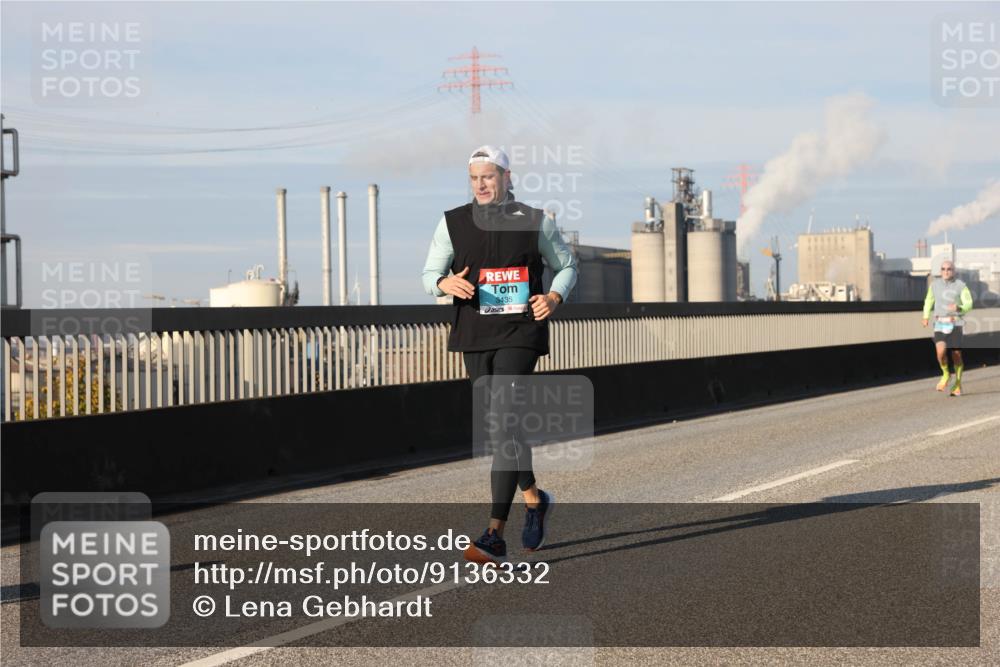03.10.2025 - Köhlbrandbrückenlauf Lena Gebhardt http://msf.ph/oto/9136332 03.10.2025 09:54:12 Position 2 3435 meine-sportfotos.de