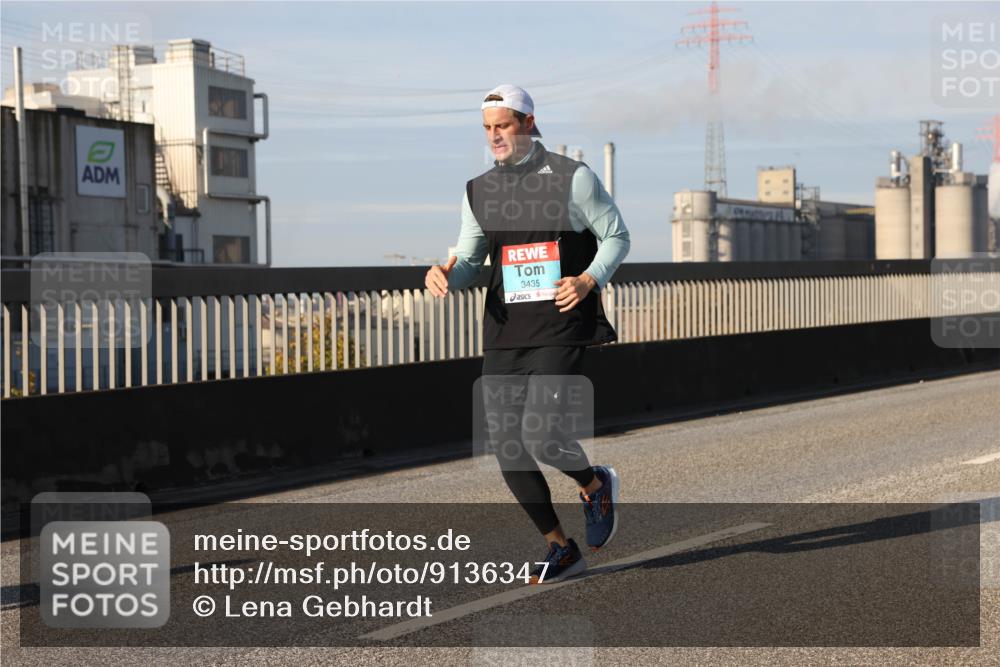 03.10.2025 - Köhlbrandbrückenlauf Lena Gebhardt http://msf.ph/oto/9136347 03.10.2025 09:54:12 Position 2 3435 meine-sportfotos.de