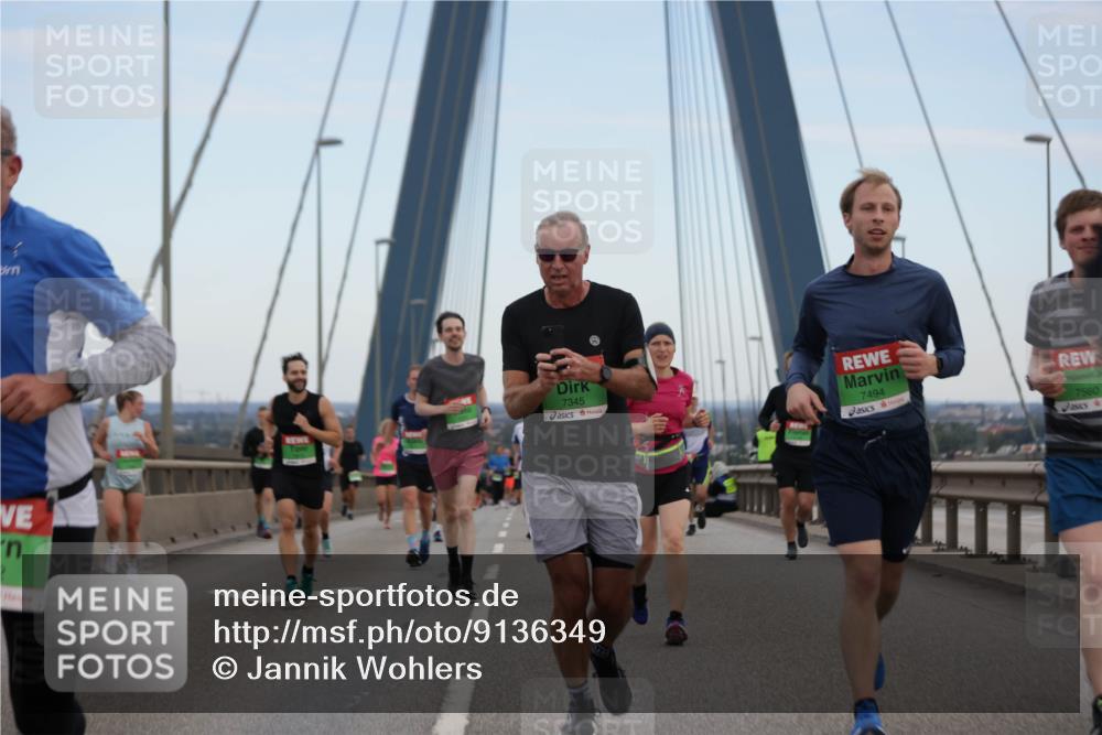 03.10.2025 - Köhlbrandbrückenlauf Jannik Wohlers http://msf.ph/oto/9136349 03.10.2025 15:24:35 Position 1 7345, 7494, 7560 meine-sportfotos.de