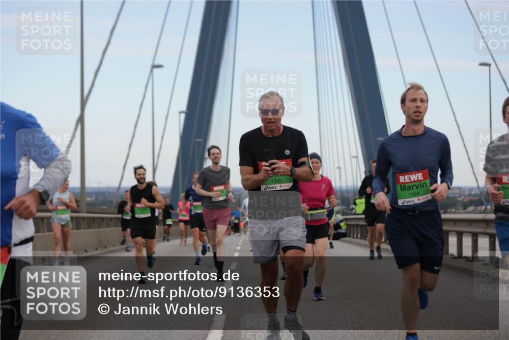 03.10.2025 - Köhlbrandbrückenlauf Jannik Wohlers http://msf.ph/oto/9136353 03.10.2025 15:24:36 Position 1 7345, 7494 meine-sportfotos.de