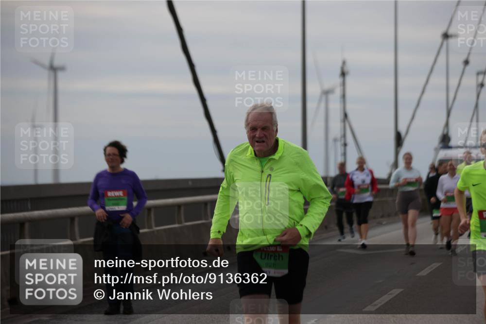 03.10.2025 - Köhlbrandbrückenlauf Jannik Wohlers http://msf.ph/oto/9136362 03.10.2025 16:07:01 Position 1 921 meine-sportfotos.de