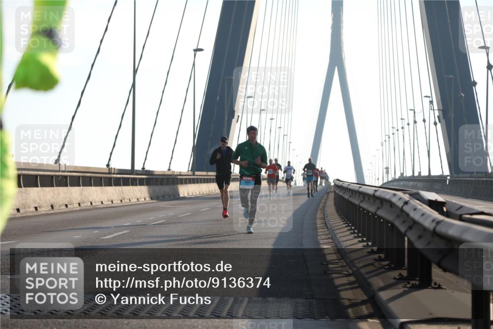 03.10.2025 - Köhlbrandbrückenlauf Yannick Fuchs http://msf.ph/oto/9136374 03.10.2025 08:20:09 Position 2  meine-sportfotos.de