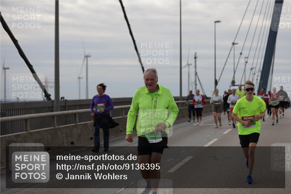 03.10.2025 - Köhlbrandbrückenlauf Jannik Wohlers http://msf.ph/oto/9136395 03.10.2025 16:07:01 Position 1 9212 meine-sportfotos.de