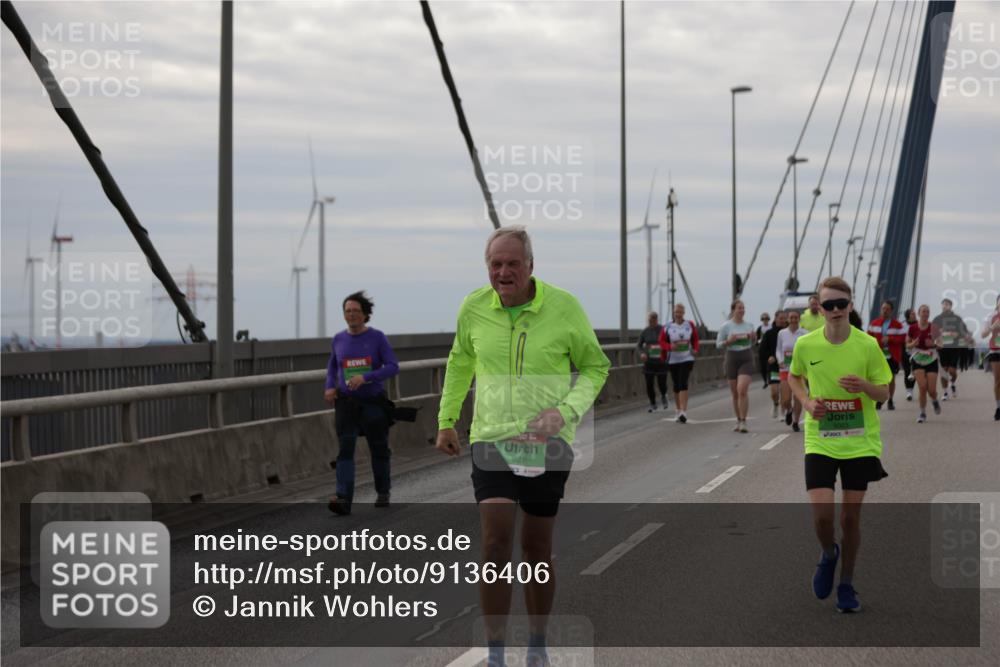 03.10.2025 - Köhlbrandbrückenlauf Jannik Wohlers http://msf.ph/oto/9136406 03.10.2025 16:07:01 Position 1 921, 9083 meine-sportfotos.de