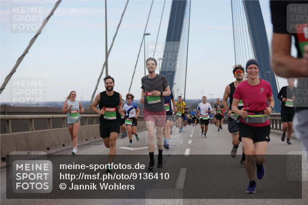 03.10.2025 - Köhlbrandbrückenlauf Jannik Wohlers http://msf.ph/oto/9136410 03.10.2025 15:24:37 Position 1 7673, 7721 meine-sportfotos.de
