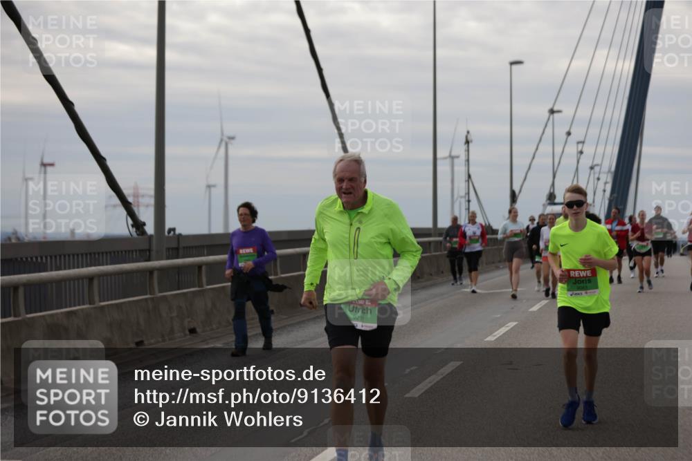 03.10.2025 - Köhlbrandbrückenlauf Jannik Wohlers http://msf.ph/oto/9136412 03.10.2025 16:07:01 Position 1 921, 9083 meine-sportfotos.de