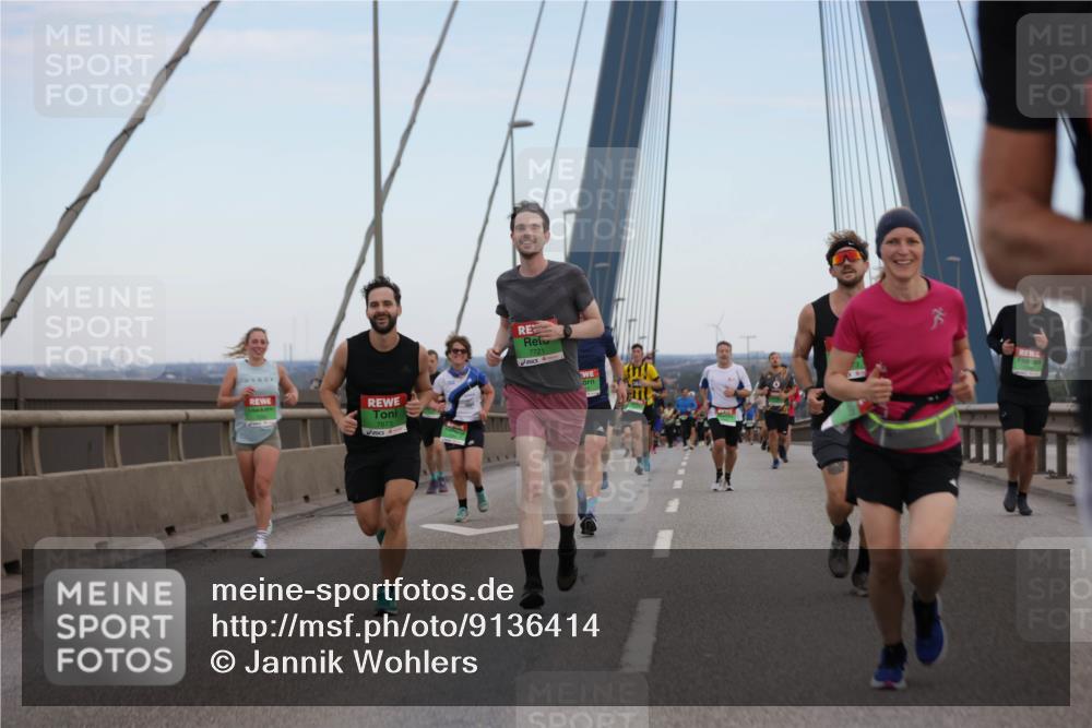 03.10.2025 - Köhlbrandbrückenlauf Jannik Wohlers http://msf.ph/oto/9136414 03.10.2025 15:24:37 Position 1 7721, 7673 meine-sportfotos.de