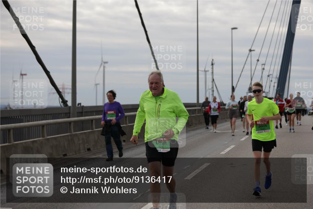 03.10.2025 - Köhlbrandbrückenlauf Jannik Wohlers http://msf.ph/oto/9136417 03.10.2025 16:07:01 Position 1 921, 9083 meine-sportfotos.de