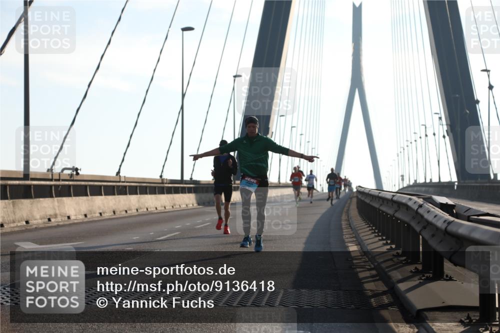 03.10.2025 - Köhlbrandbrückenlauf Yannick Fuchs http://msf.ph/oto/9136418 03.10.2025 08:20:10 Position 2  meine-sportfotos.de