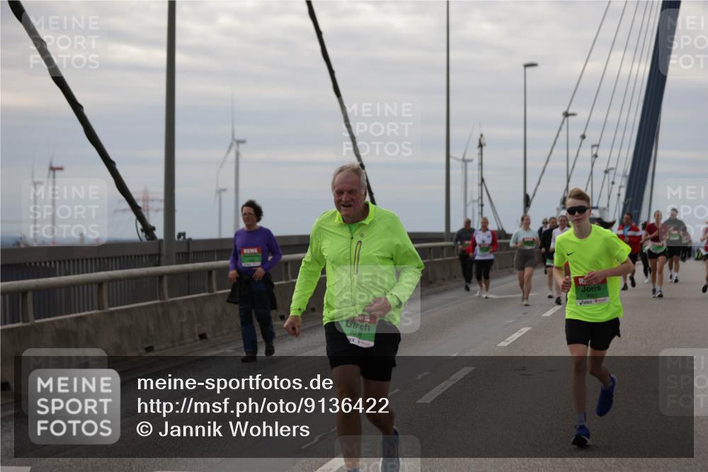 03.10.2025 - Köhlbrandbrückenlauf Jannik Wohlers http://msf.ph/oto/9136422 03.10.2025 16:07:01 Position 1 921, 9083 meine-sportfotos.de
