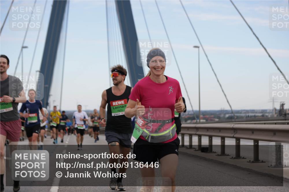 03.10.2025 - Köhlbrandbrückenlauf Jannik Wohlers http://msf.ph/oto/9136446 03.10.2025 15:24:38 Position 1 7721, 7873 meine-sportfotos.de