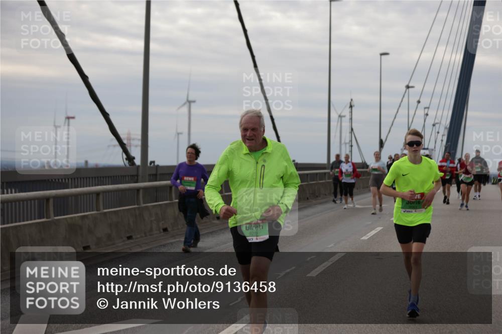 03.10.2025 - Köhlbrandbrückenlauf Jannik Wohlers http://msf.ph/oto/9136458 03.10.2025 16:07:02 Position 1 9212 meine-sportfotos.de