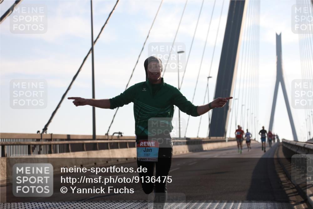 03.10.2025 - Köhlbrandbrückenlauf Yannick Fuchs http://msf.ph/oto/9136475 03.10.2025 08:20:12 Position 2 1187 meine-sportfotos.de