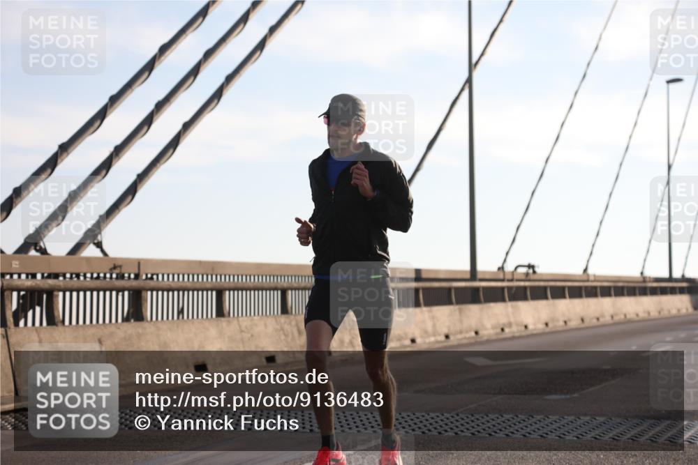 03.10.2025 - Köhlbrandbrückenlauf Yannick Fuchs http://msf.ph/oto/9136483 03.10.2025 08:20:14 Position 2  meine-sportfotos.de