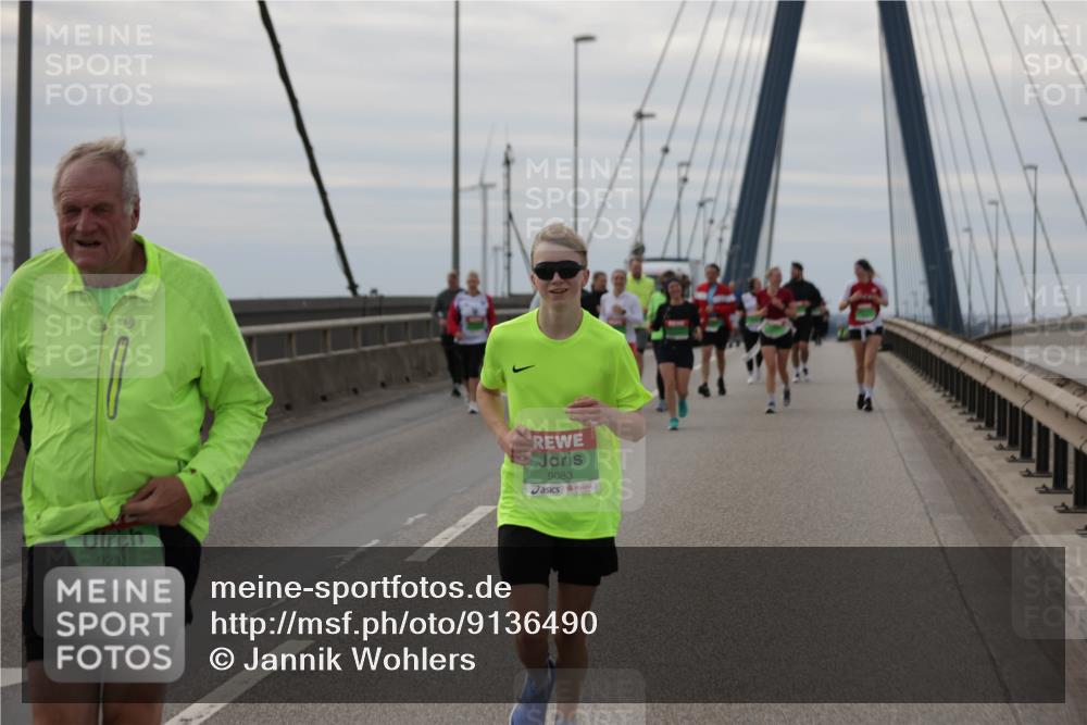 03.10.2025 - Köhlbrandbrückenlauf Jannik Wohlers http://msf.ph/oto/9136490 03.10.2025 16:07:03 Position 1 9212, 9083 meine-sportfotos.de