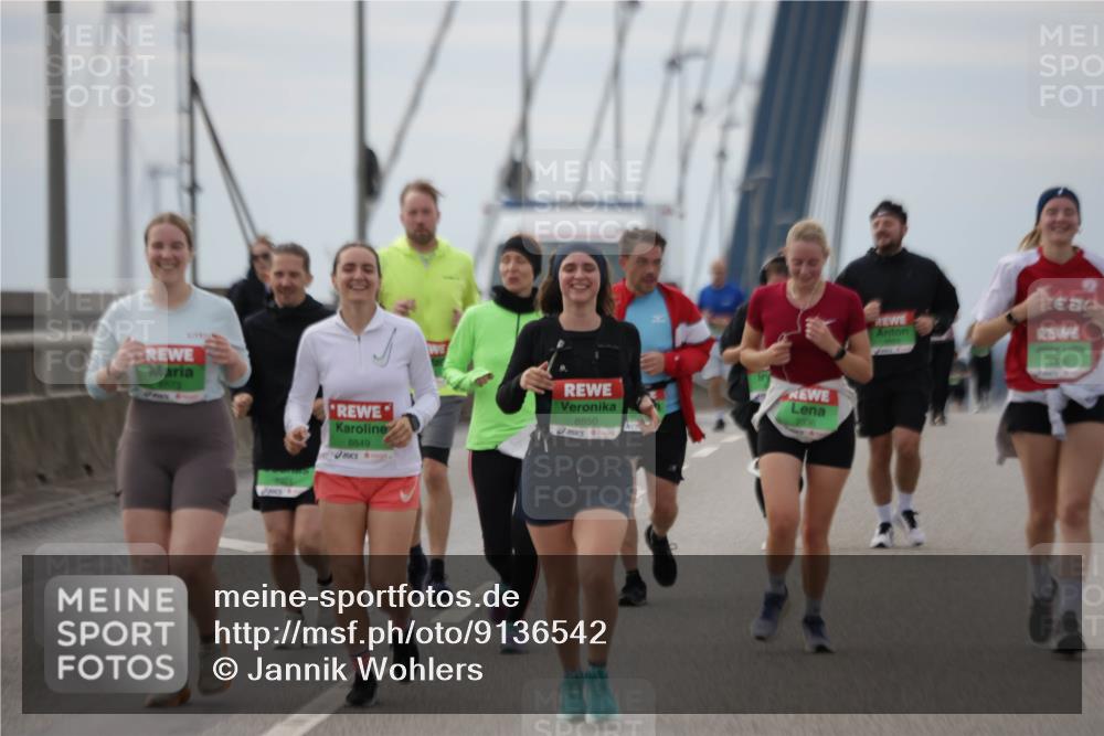 03.10.2025 - Köhlbrandbrückenlauf Jannik Wohlers http://msf.ph/oto/9136542 03.10.2025 16:07:05 Position 1 8573, 8849, 8850, 9336 meine-sportfotos.de