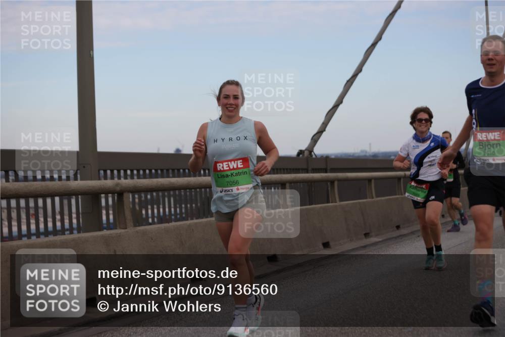 03.10.2025 - Köhlbrandbrückenlauf Jannik Wohlers http://msf.ph/oto/9136560 03.10.2025 15:24:41 Position 1 7610, 7056 meine-sportfotos.de
