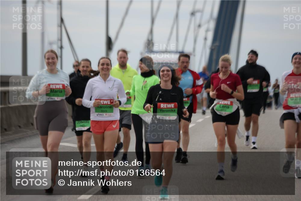 03.10.2025 - Köhlbrandbrückenlauf Jannik Wohlers http://msf.ph/oto/9136564 03.10.2025 16:07:05 Position 1 8573, 8849, 8850, 9336 meine-sportfotos.de