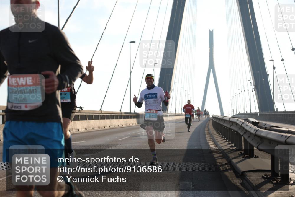 03.10.2025 - Köhlbrandbrückenlauf Yannick Fuchs http://msf.ph/oto/9136586 03.10.2025 08:20:22 Position 2 1026, 299, 3740 meine-sportfotos.de