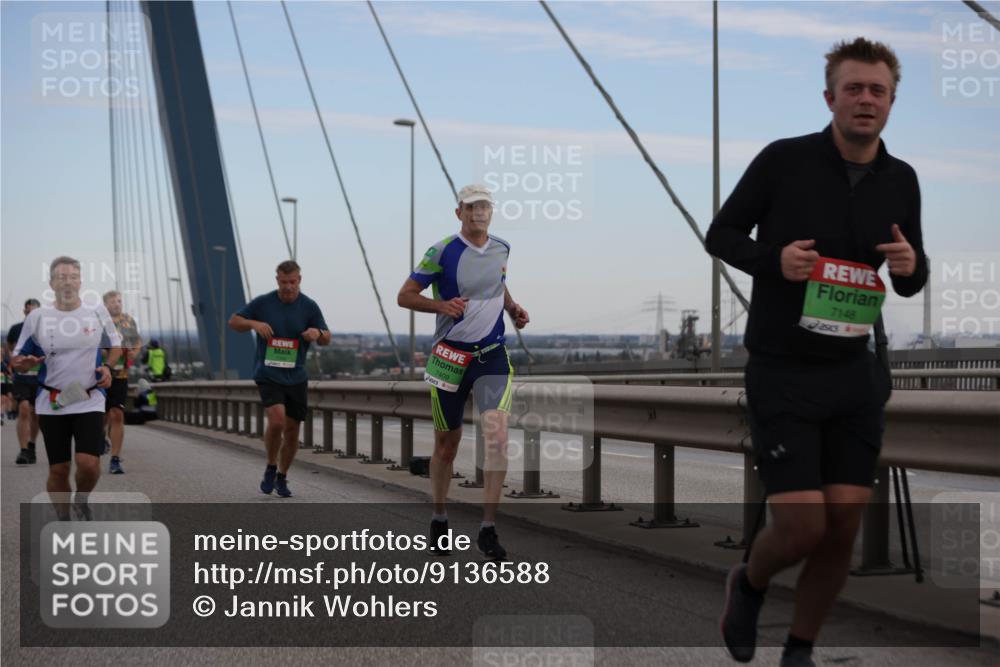 03.10.2025 - Köhlbrandbrückenlauf Jannik Wohlers http://msf.ph/oto/9136588 03.10.2025 15:24:42 Position 1 7409, 7148 meine-sportfotos.de
