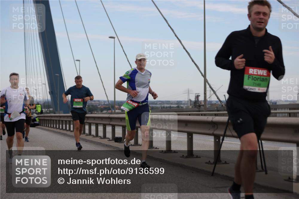 03.10.2025 - Köhlbrandbrückenlauf Jannik Wohlers http://msf.ph/oto/9136599 03.10.2025 15:24:42 Position 1 740, 7148, 1 meine-sportfotos.de